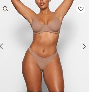 NWT SKIMS Fits Everybody T-Shirt Demi Bra Sienna Sz 32D‎